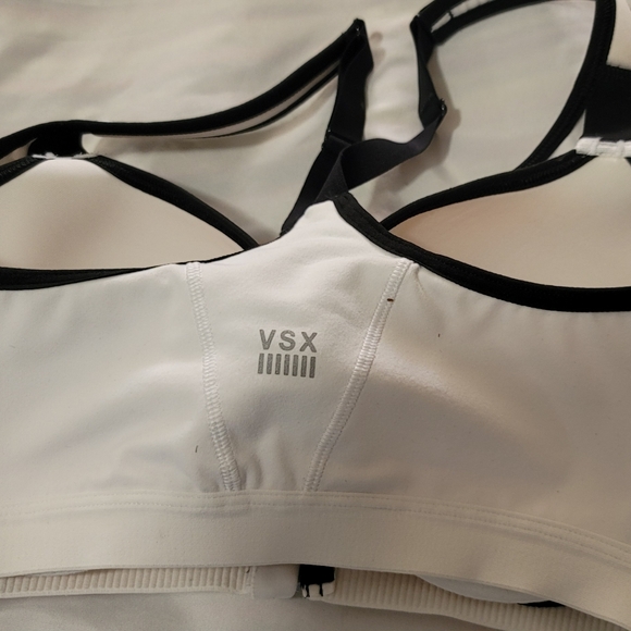 Victoria Secret sports BRA  34DD - Picture 5 of 7